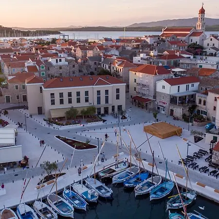 Maja * Betina (Sibenik-Knin)